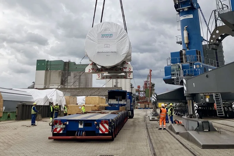 AI Boom Has European Buyers Paying Extra to Secure Gas Turbines